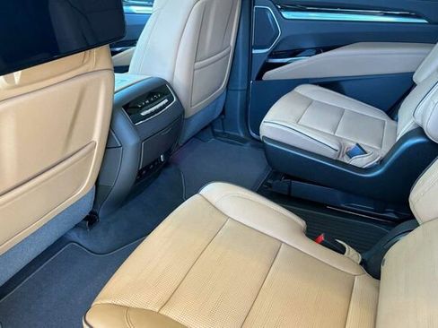 New 2026 Cadillac Escalade Luxury w/ Touring Package AWD/4WD image 12