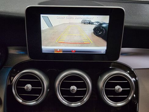 Used 2019 Mercedes-Benz GLC 300 image 37