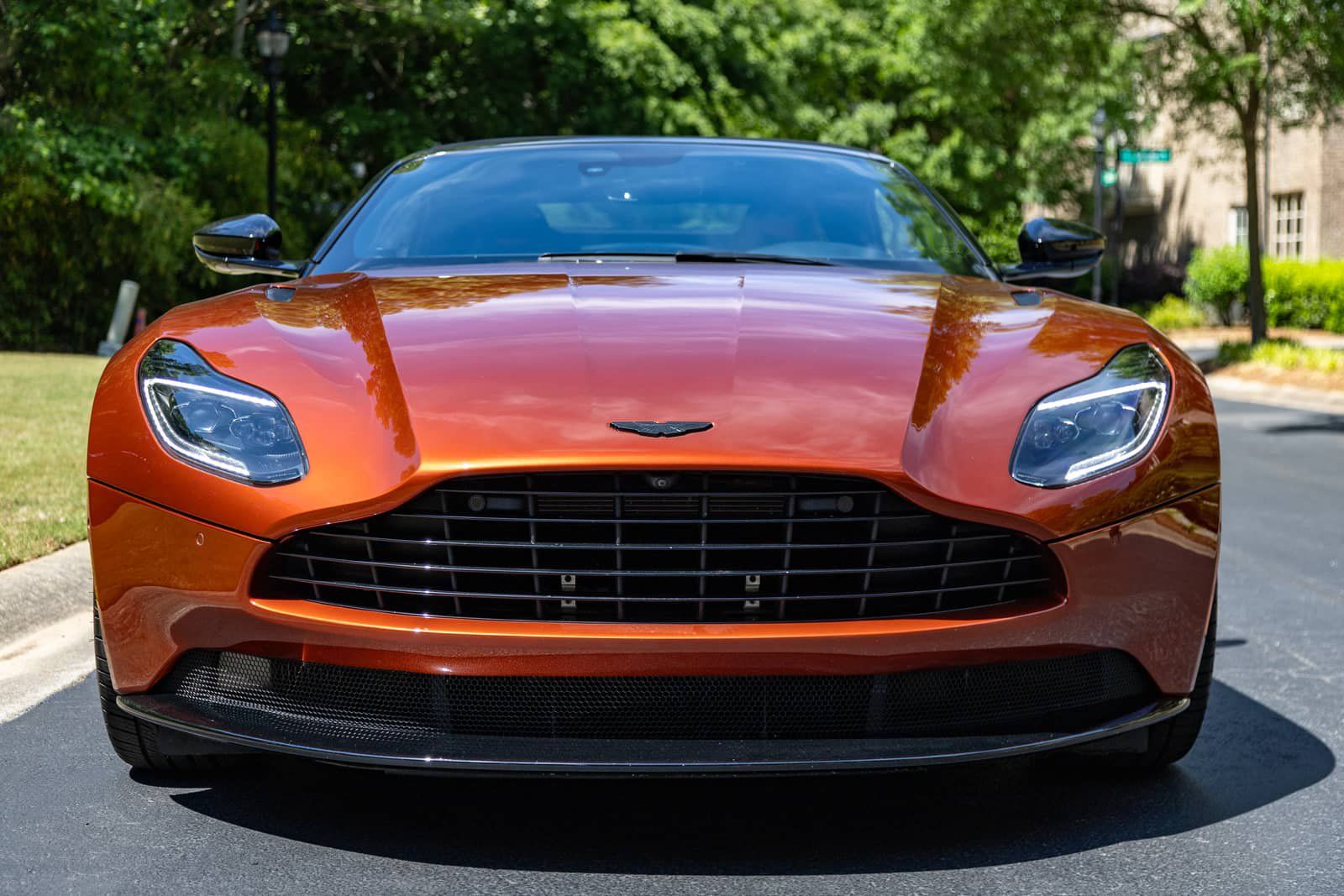 Used 2021 Aston Martin DB11 Volante RWD image 5
