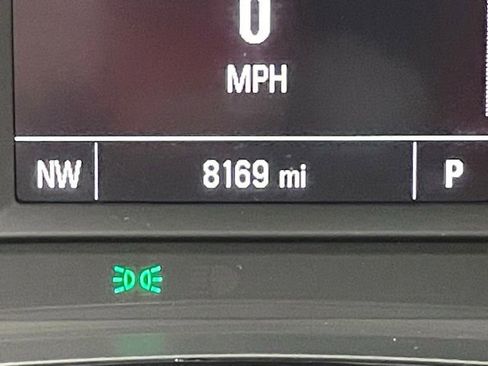 Used 2024 Chevrolet Trax RS w/ Driver Confidence Package image 2