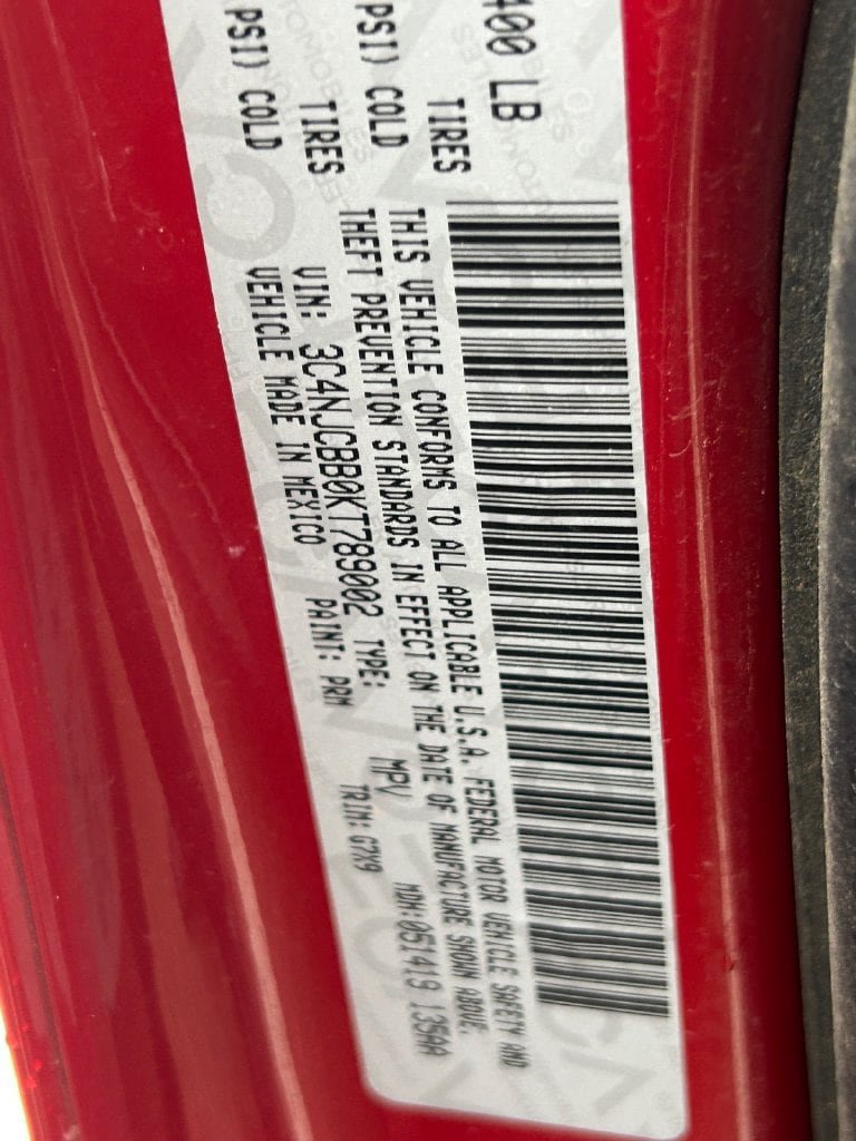 Used 2019 Jeep Compass Latitude FWD image 11