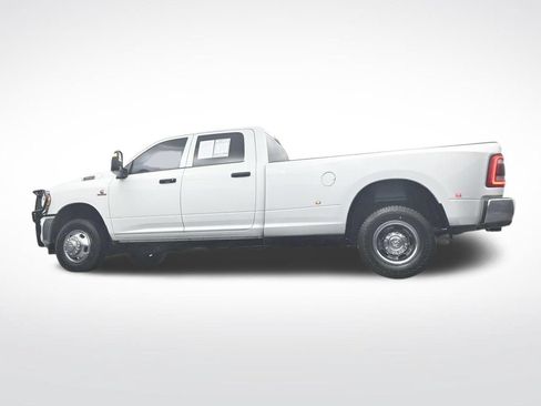 Used 2024 RAM 3500 Tradesman w/ Chrome Appearance Group AWD/4WD image 45