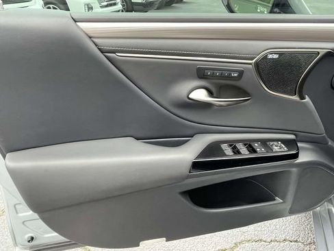 Used 2022 Lexus ES 350 F Sport w/ Accessory Package 2 image 17