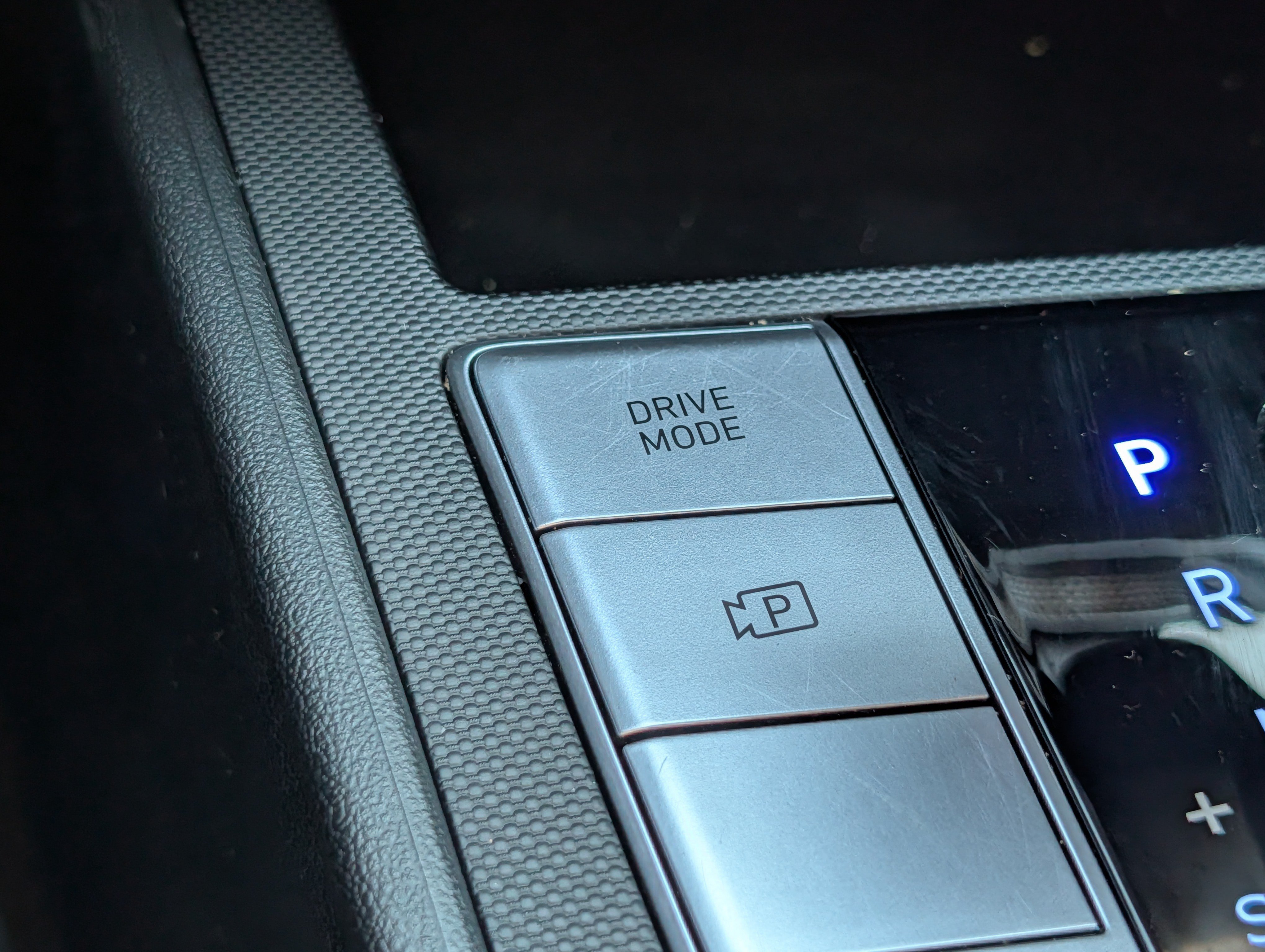 Used 2024 Hyundai Elantra SE FWD image 28