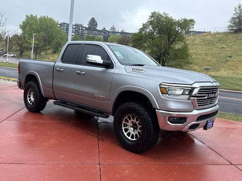 Used 2019 RAM 1500 Laramie AWD/4WD image 1