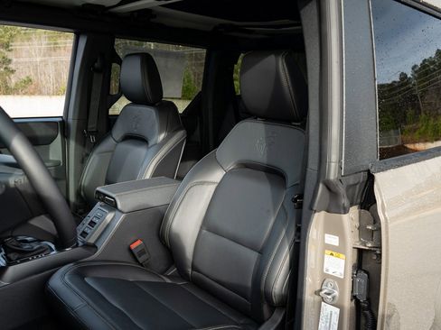 New 2025 Ford Bronco Badlands image 25