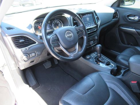 Used 2020 Jeep Cherokee Limited AWD/4WD image 15