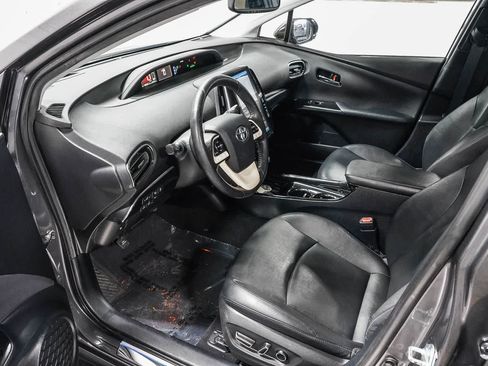 Certified 2017 Toyota Prius Prime Advanced w/ Carpet Mat Package FWD image 17