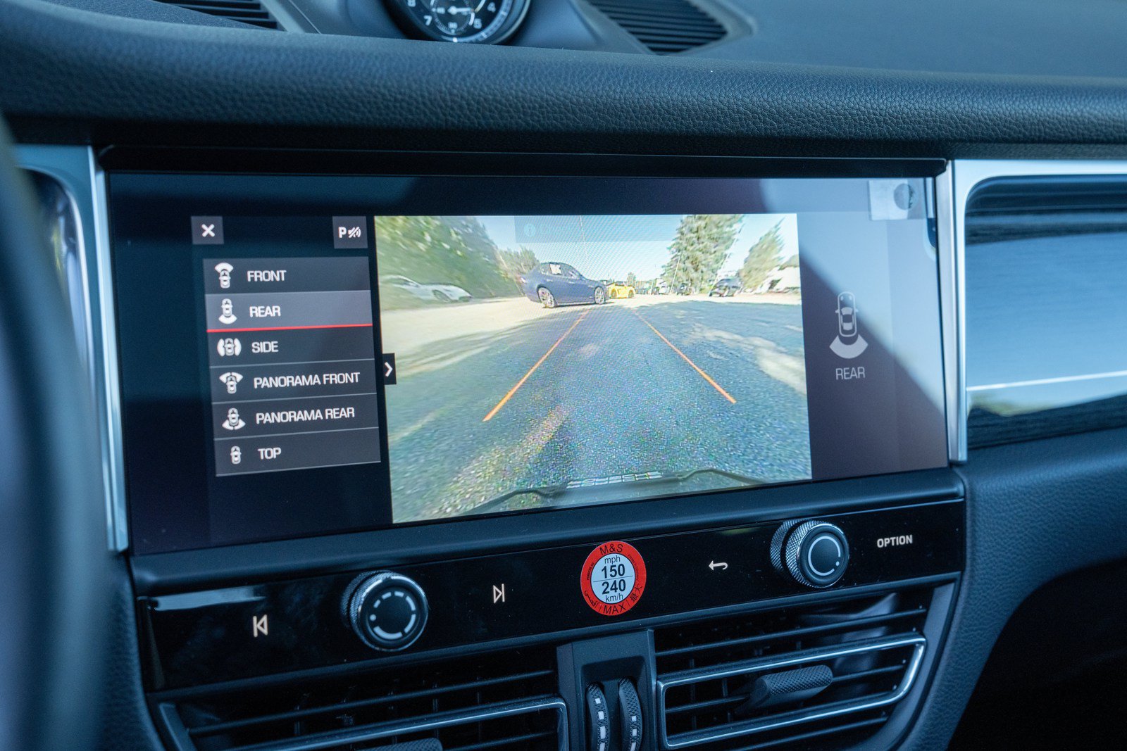 Certified 2026 Porsche Macan AWD/4WD image 29