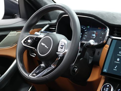 Used 2022 Jaguar F-PACE SVR AWD/4WD image 92