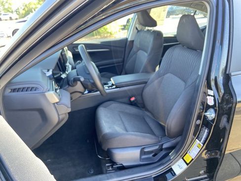 Used 2025 Toyota Camry LE FWD image 16