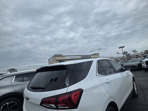 Certified 2023 Chevrolet Equinox LT image 3