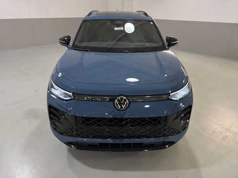New 2026 Volkswagen Tiguan SE R-Line AWD/4WD image 3