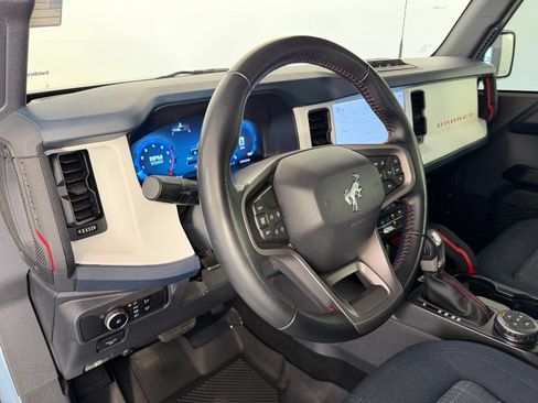 Used 2025 Ford Bronco Heritage Edition AWD/4WD image 13