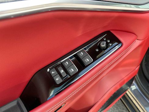New 2024 Jeep Wagoneer Launch Edition AWD/4WD image 15