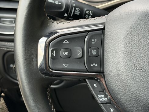 Used 2025 RAM 1500 Limited w/ Off Road Group AWD/4WD image 34