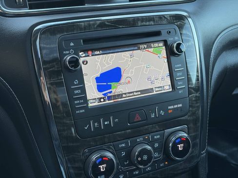 Used 2014 Buick Enclave Premium AWD/4WD image 35