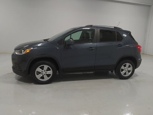 Used 2022 Chevrolet Trax LT w/ Driver Confidence Package AWD/4WD image 2