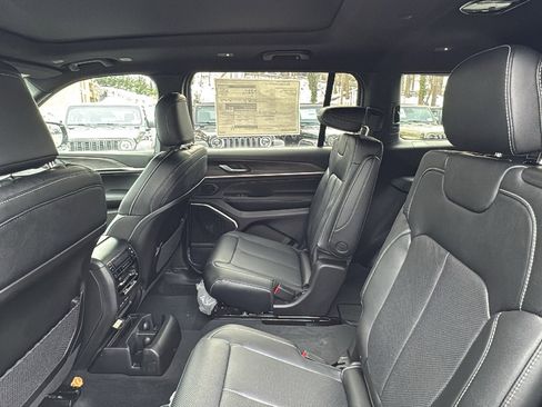New 2026 Jeep Grand Cherokee L Limited AWD/4WD image 22