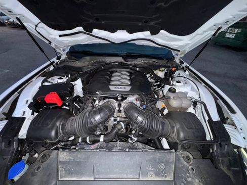 Used 2025 Ford Mustang GT Premium image 19