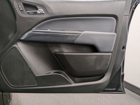 Used 2021 Chevrolet Colorado Z71 w/ Safety Package image 27