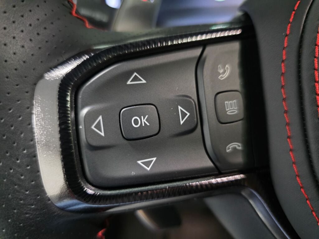 Used 2027 RAM 1500 4x4 Crew Cab image 34