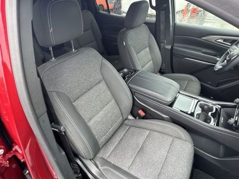 Certified 2024 Chevrolet Traverse LT image 29