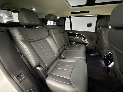 Used 2023 Land Rover Range Rover Long Wheelbase SE AWD/4WD image 29