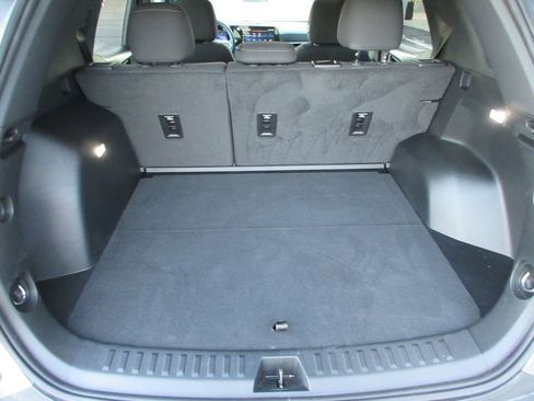 Used 2026 Chevrolet Equinox LT w/ Safety and Technology Package FWD image 10