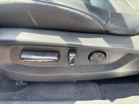 Used 2022 Honda CR-V Touring image 13