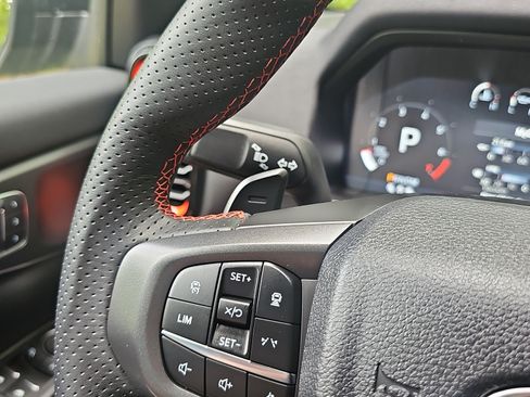 Used 2025 Ford Ranger Raptor AWD/4WD image 23