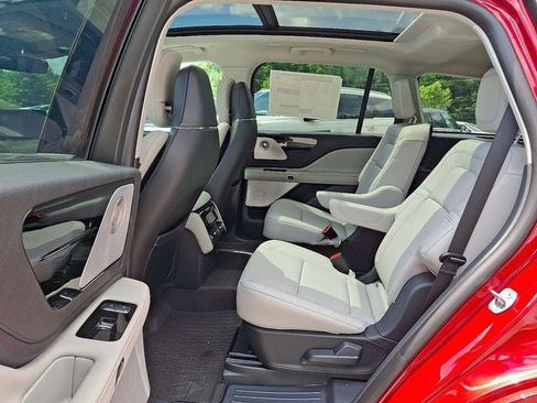 New 2026 Lincoln Aviator Reserve AWD/4WD image 5