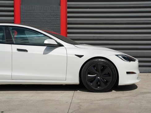 Used 2022 Tesla Model S AWD/4WD image 5