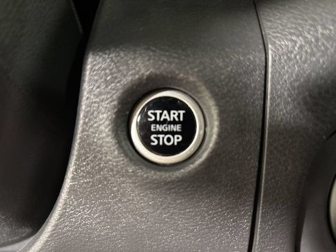 Used 2024 Nissan Frontier PRO-4X w/ Technology Package AWD/4WD image 14