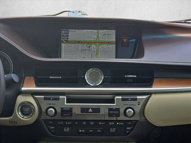 Used 2017 Lexus ES 350 F Sport w/ Luxury Package FWD image 13