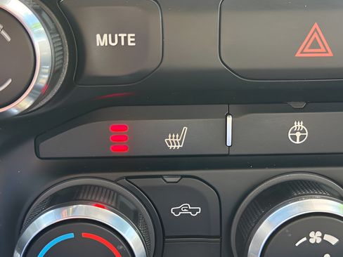Used 2019 RAM 1500 Big Horn AWD/4WD image 9