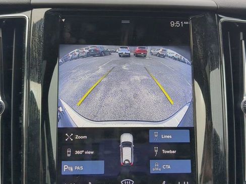 Used 2021 Volvo XC60 T5 Momentum image 21