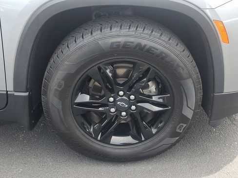 Certified 2023 Chevrolet Traverse LT FWD image 8