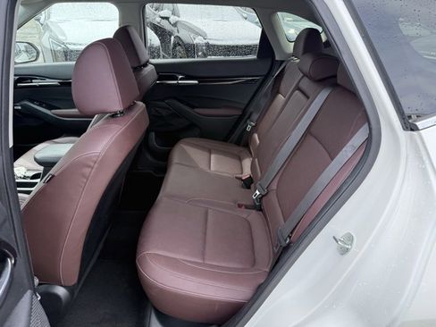 Used 2022 Kia Seltos SX w/ Sunroof Package image 9