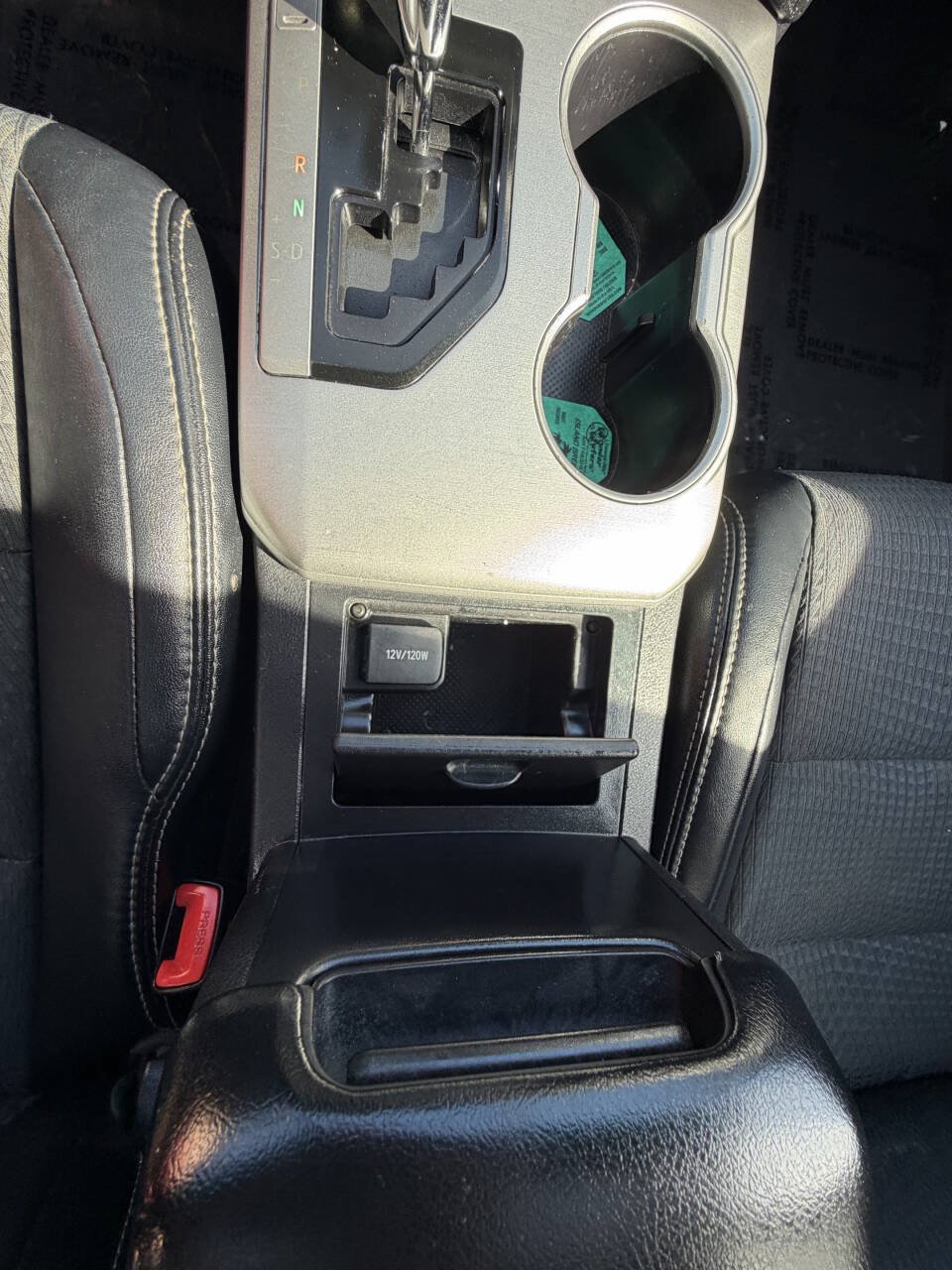 Used 2014 Toyota Camry SE w/ Moonroof Package FWD image 29