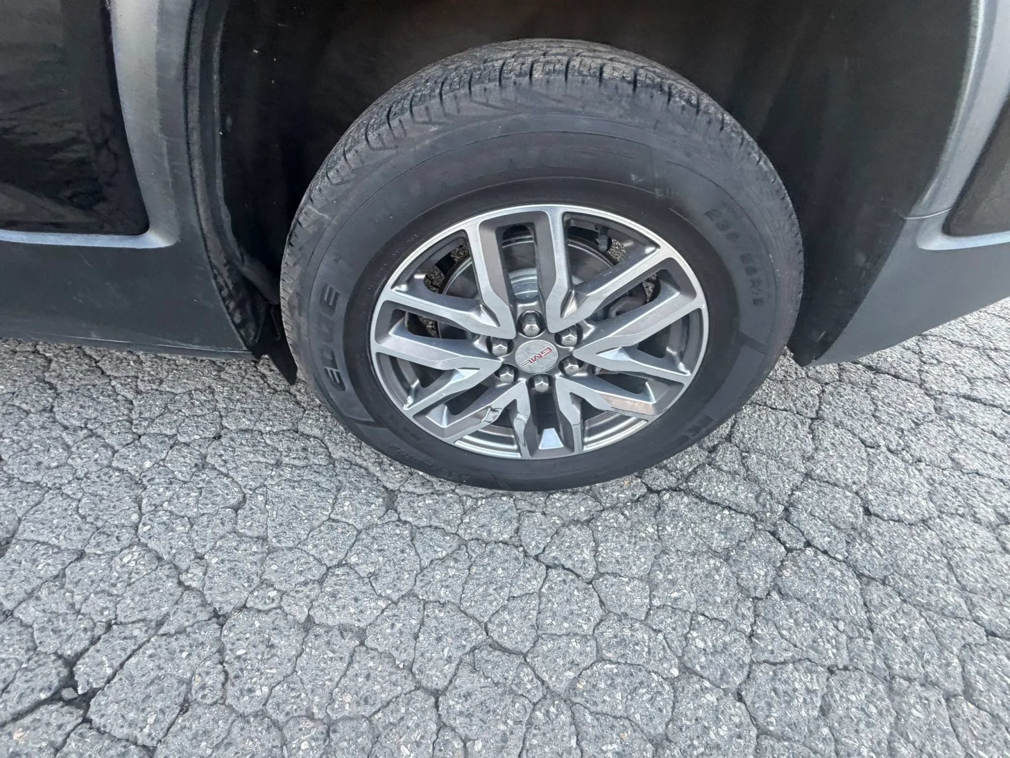 Used 2019 GMC Acadia SLE w/ Driver Alert Package I AWD/4WD image 9