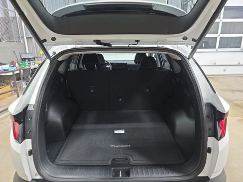 Certified 2025 Hyundai Tucson SEL AWD/4WD image 13