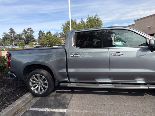 Used 2020 Chevrolet Silverado 1500 High Country w/ Technology Package AWD/4WD image 6