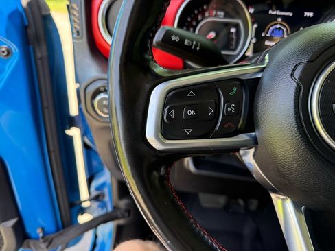 Used 2020 Jeep Gladiator Rubicon AWD/4WD image 25