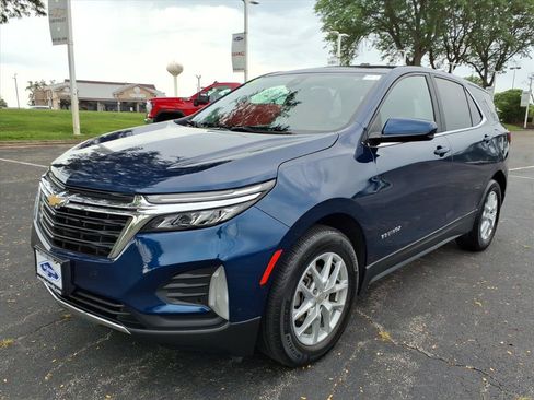 Used 2023 Chevrolet Equinox LT FWD image 3