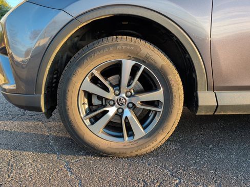 Used 2018 Toyota RAV4 XLE image 31