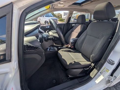 Used 2015 Ford Fiesta SE w/ Equipment Group 201A image 7