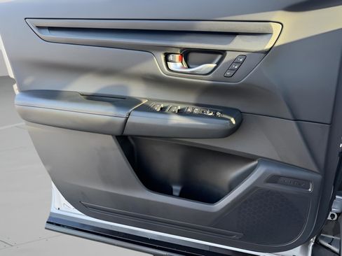 Certified 2025 Honda CR-V Sport-L image 22