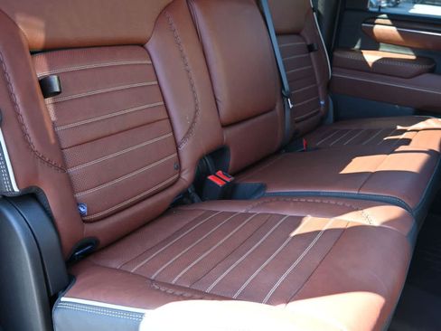 Used 2025 GMC Sierra 3500 Denali Ultimate AWD/4WD image 18
