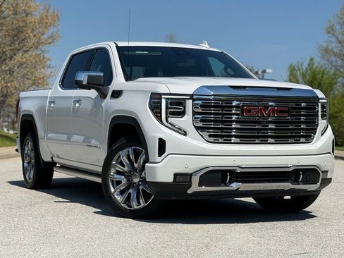 Used 2024 GMC Sierra 1500 Denali image 2